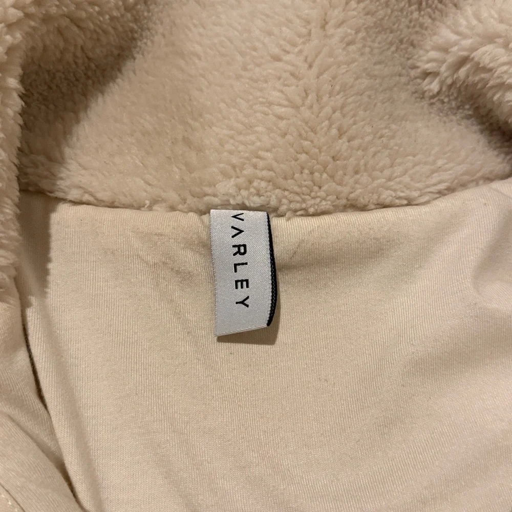 Varley fleece pullover - Picture 3 of 4